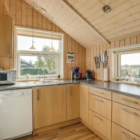 Vakantiehuis Three-bedroom In Sydals